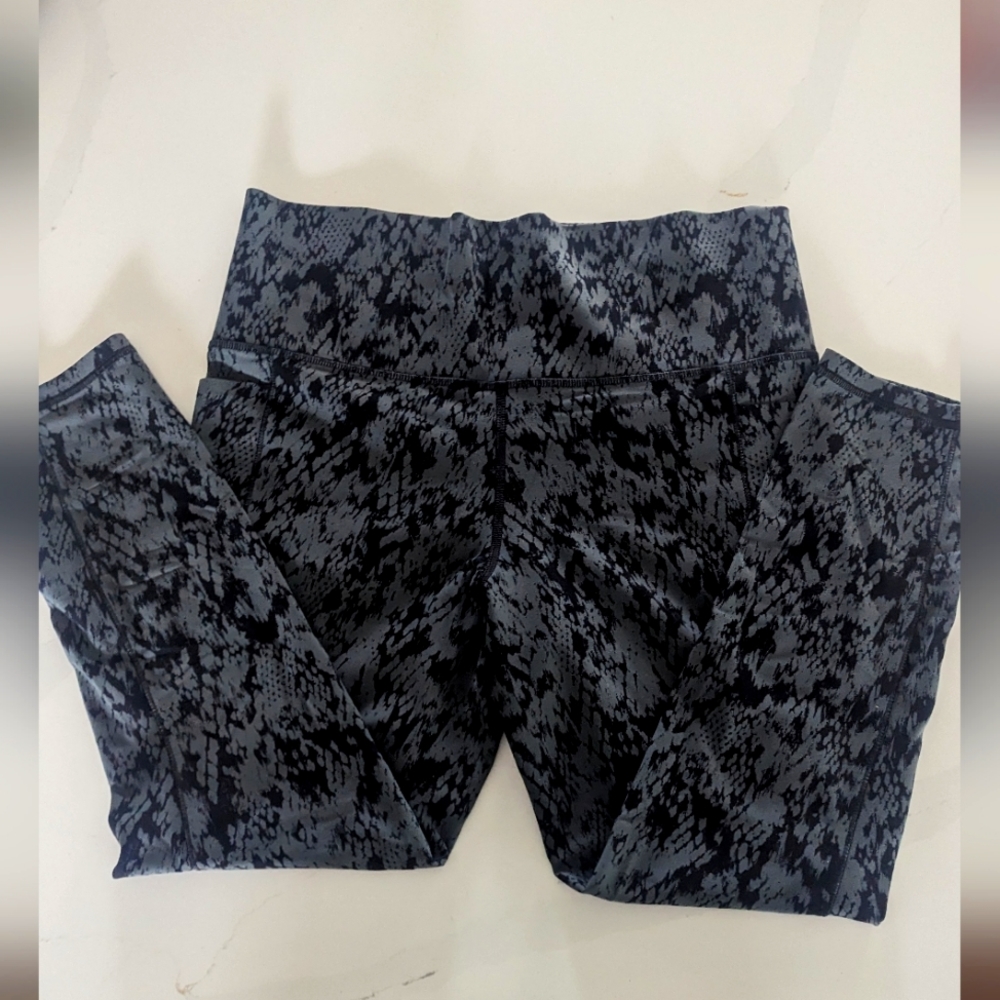 Athleta cropped leggings